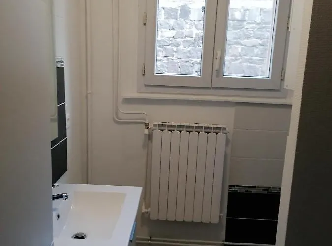 Sweet Host * קלרמונט-פרנד